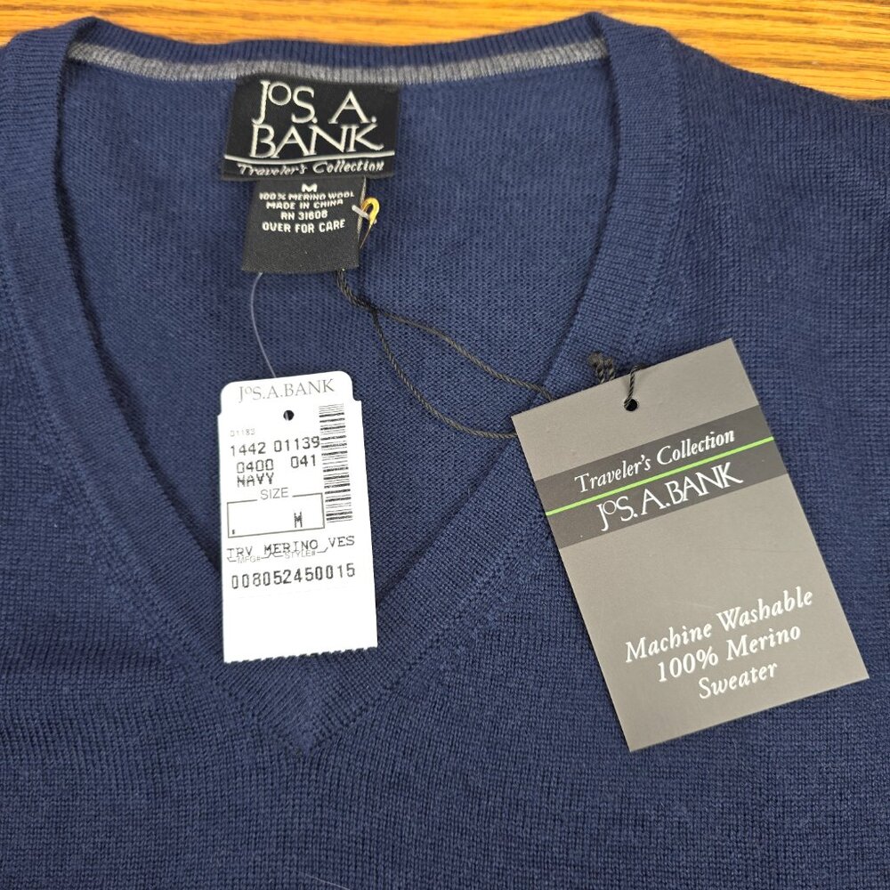 NWT JoS A Bank Traveler Collection V-Neck Sweater Vest - Picture 3 of 5